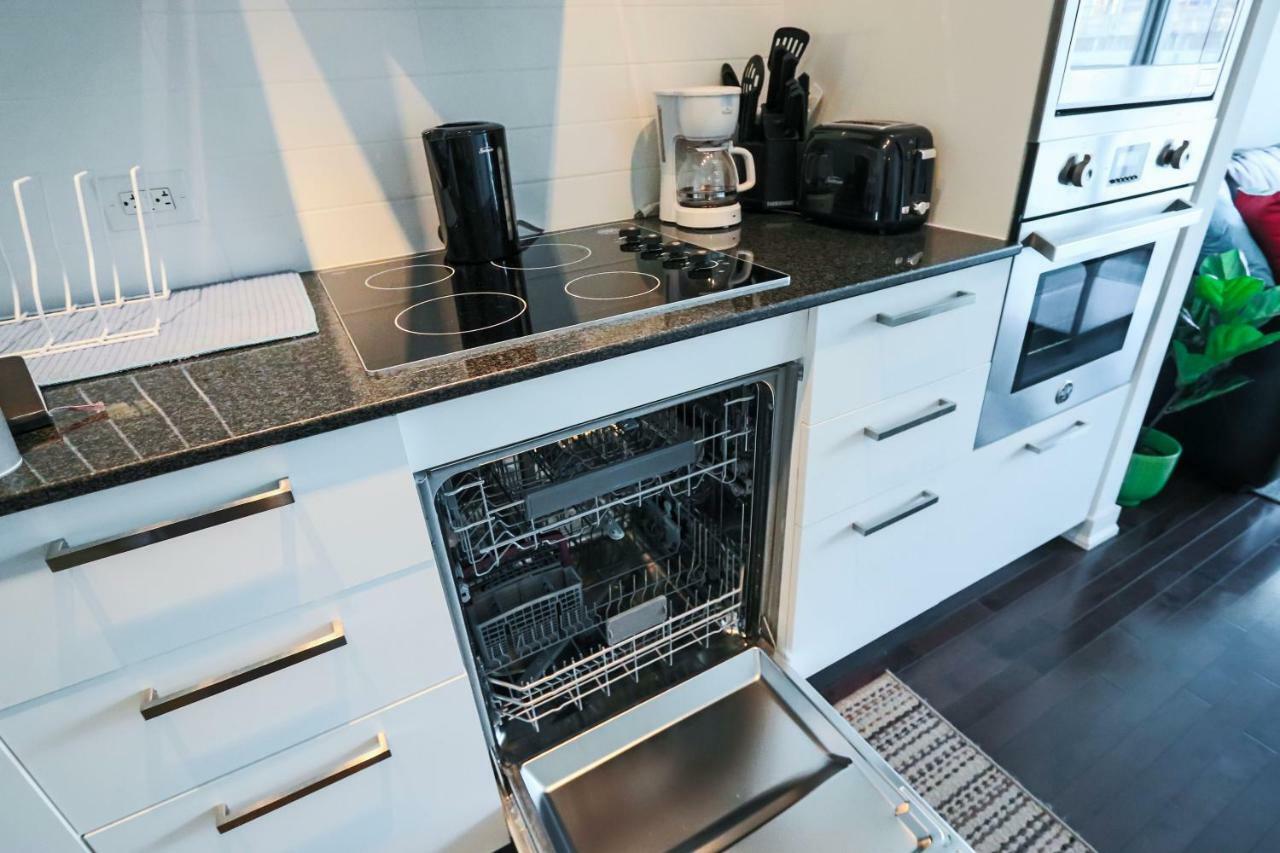 Micasa Suites - Modern Executive Condo Toronto Zewnętrze zdjęcie